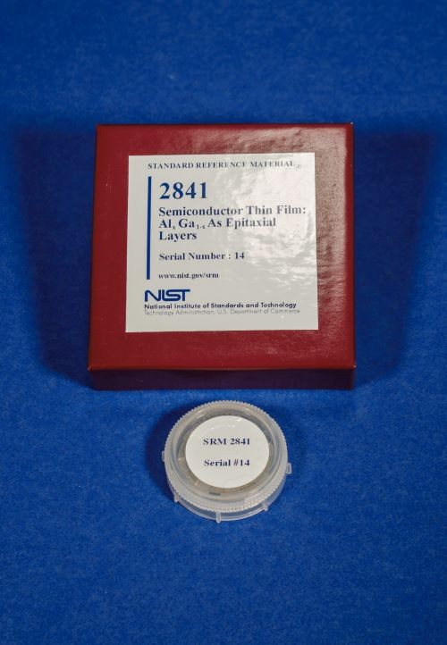 SRM 2841 半導體薄膜:Alx鎵1-xAs外延層(Al摩爾分數)x (接近0.20)